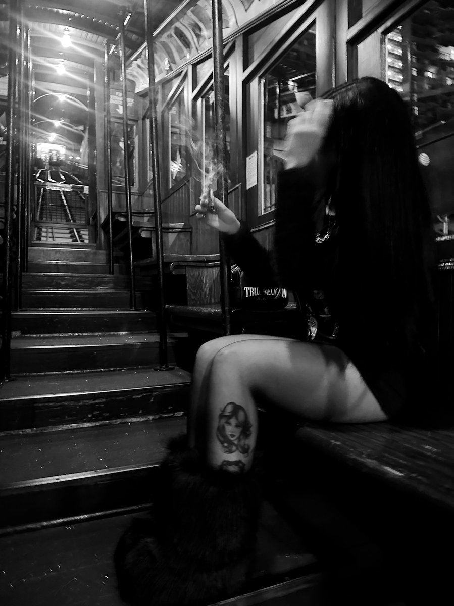 acid_vixen's tweet photo. Been living in b&amp;w… https://t.co/qOJ654i9GL