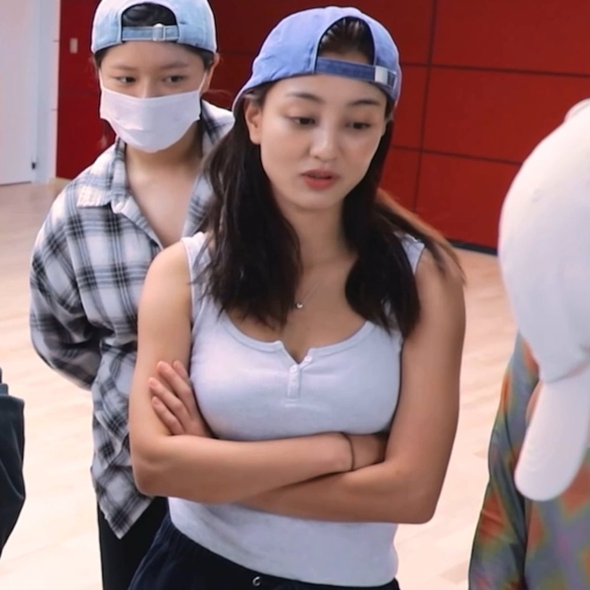 jihyoschae's tweet photo. fuck my stupid lesbian life https://t.co/gv70XS6pre