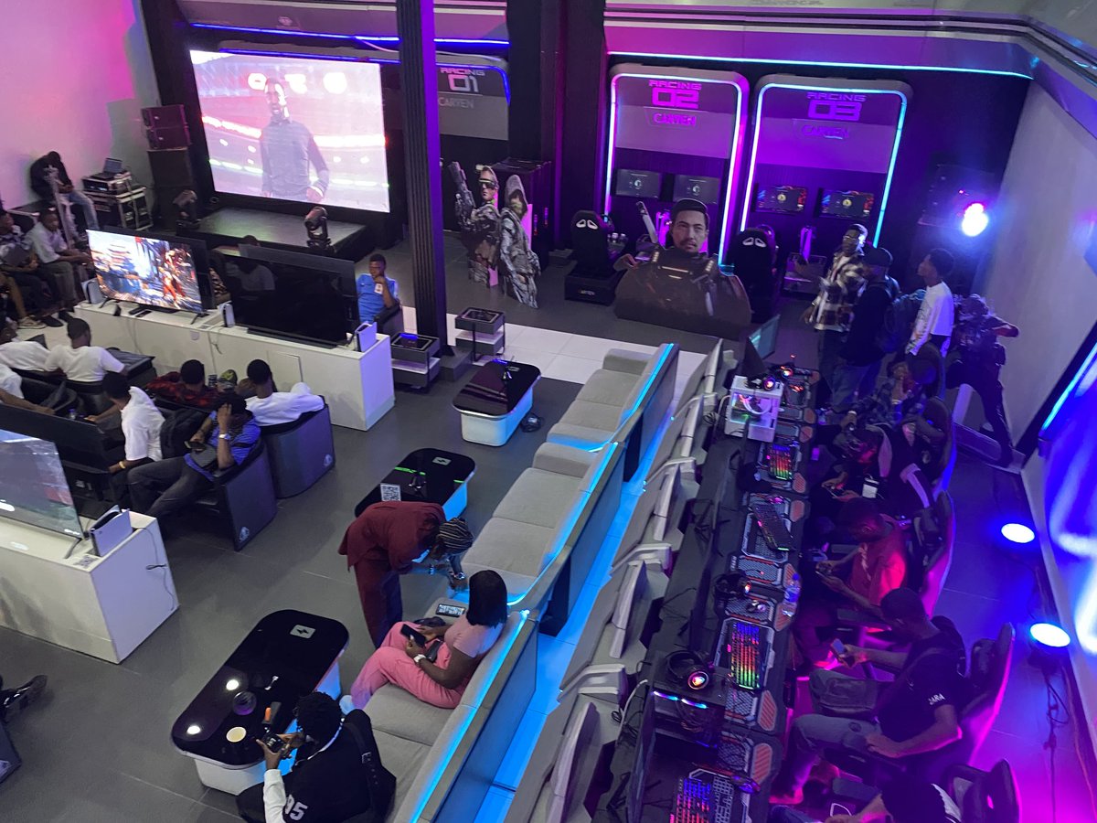 __dakine's tweet image. My #DGC experience in 4 frames 

#DGC24 #Defigamecon #dehub @insidethehive @avax
@AvaxNG #MyDGCEXperience