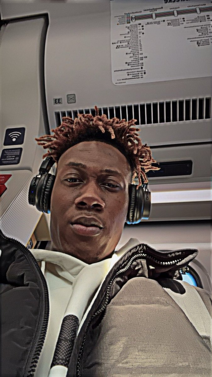 justTwennytwo's tweet photo. - someone stepped on my shoes man wtf https://t.co/uxknaKsGSl