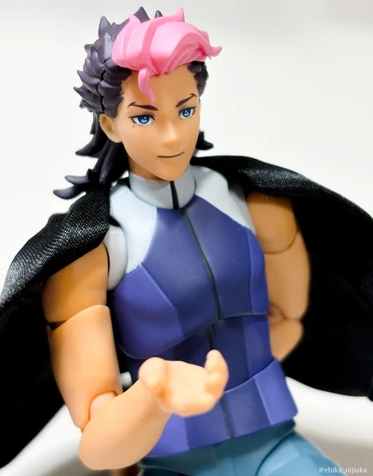 単体版…顔が良すぎて目が合うとなんか照れる…