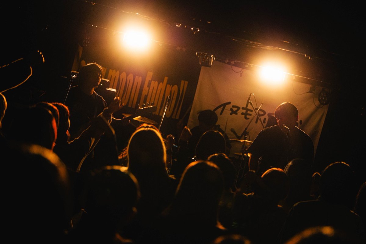 PapermoonE's tweet photo. 【 大晦日3ステージ 】

① shibuya eggman 14:15-14:40

② 下北沢近道  18:30-18:55

③ 下北沢MOSAiC  21:30-21:55

お目当てかつ全通で特典があるかも⁉️

ぜひ2024ラスト、Paper moon Endroll と
駆け抜けよう！！！

各公演のチケット・詳細は下記より
あなたを待ってます❕ https://t.co/XNHOLYx5zO