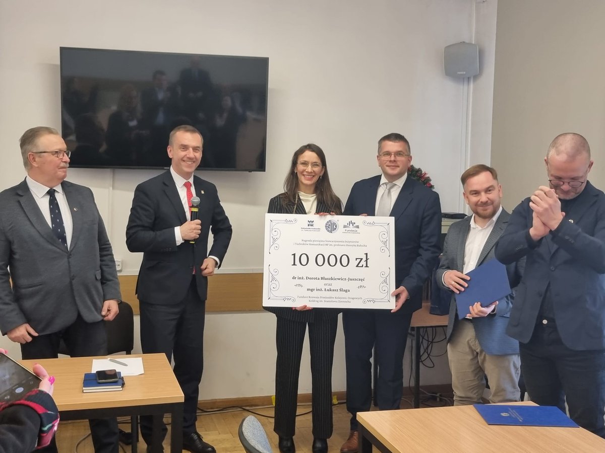 kzncontrack's tweet photo. Praca dot. naszej technologii nagrodzona przez SITK nagrodą im. Profesora Henryka Bałucha! Autorzy, czyli osoby, które przyczyniły się do powstania CONTRACK: Dorota Błaszkiewicz-Juszczęć i Łukasz Ślaga. GRATULUJEMY!! https://t.co/OS1bjykpqK