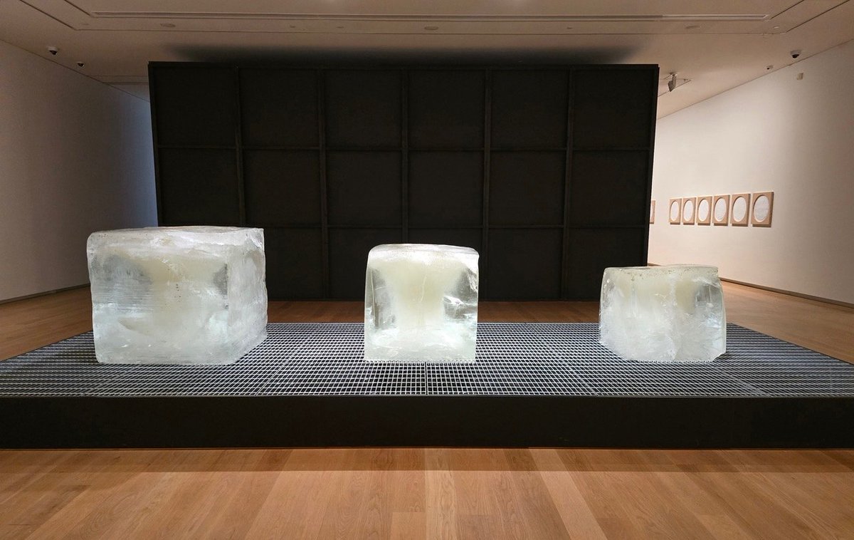 For ‘Your curious journey’ at @Auckartgal, water for 'Still river' is sourced from the Waikato River—the longest river in New Zealand, which will be returned at the end of the exhibit. ‘Still river’ is now on view until March 2025. Ph. SOE 
Learn more olafureliasson.net/artwork/still-…