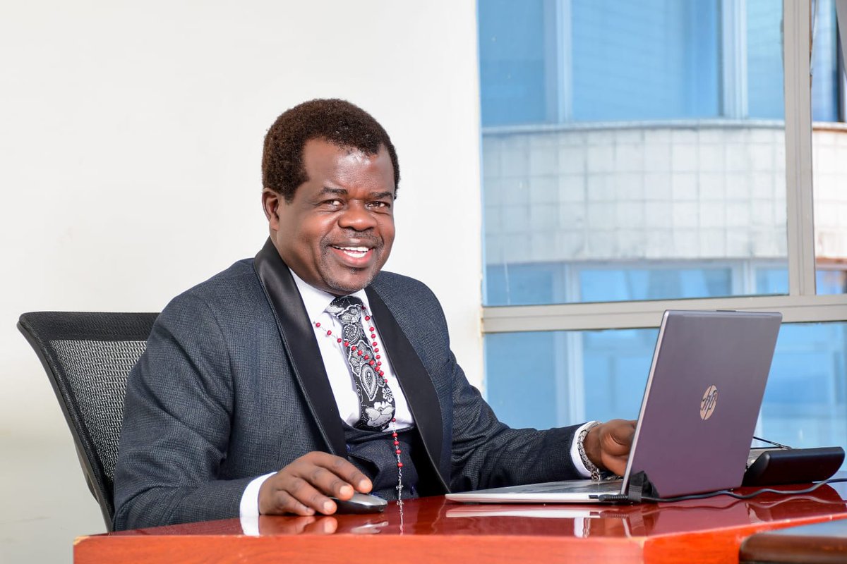 Mark this face really well

OKIYA OMTATAH OKOITI 

The triple O

This is the only man who can steer real change in Kenya