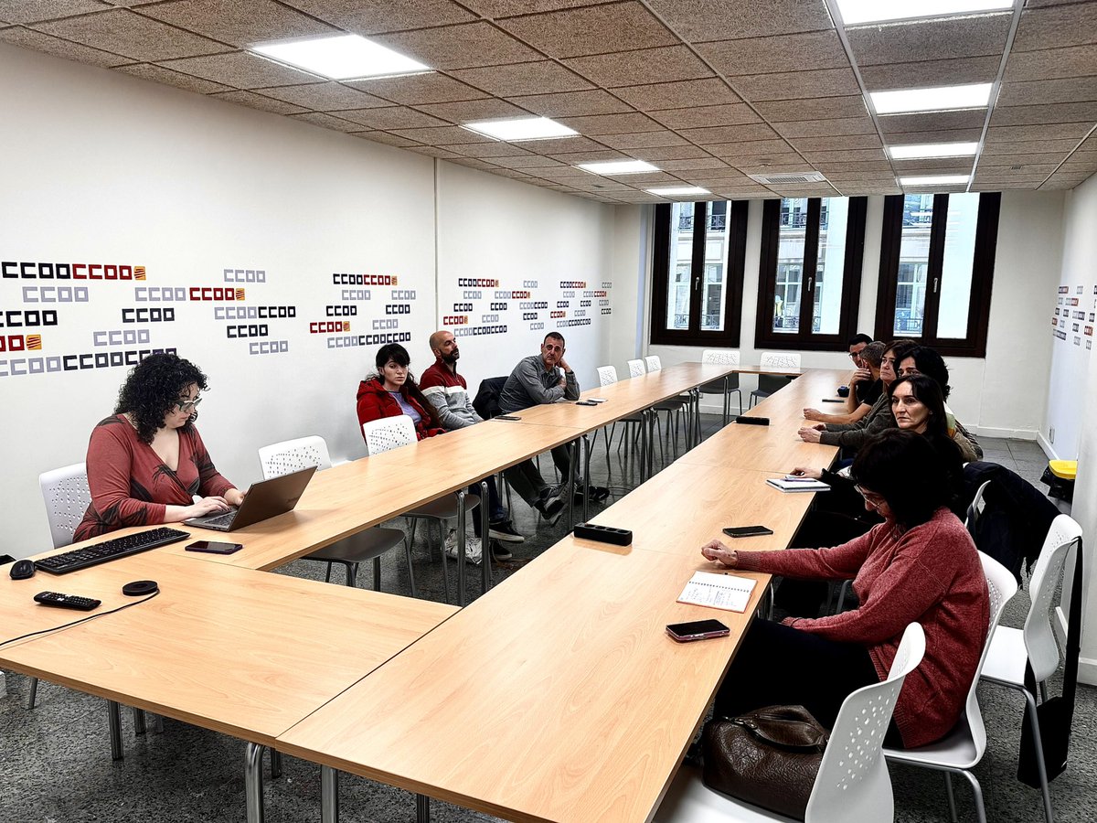 CCOO Óptica Universitaria tweet media