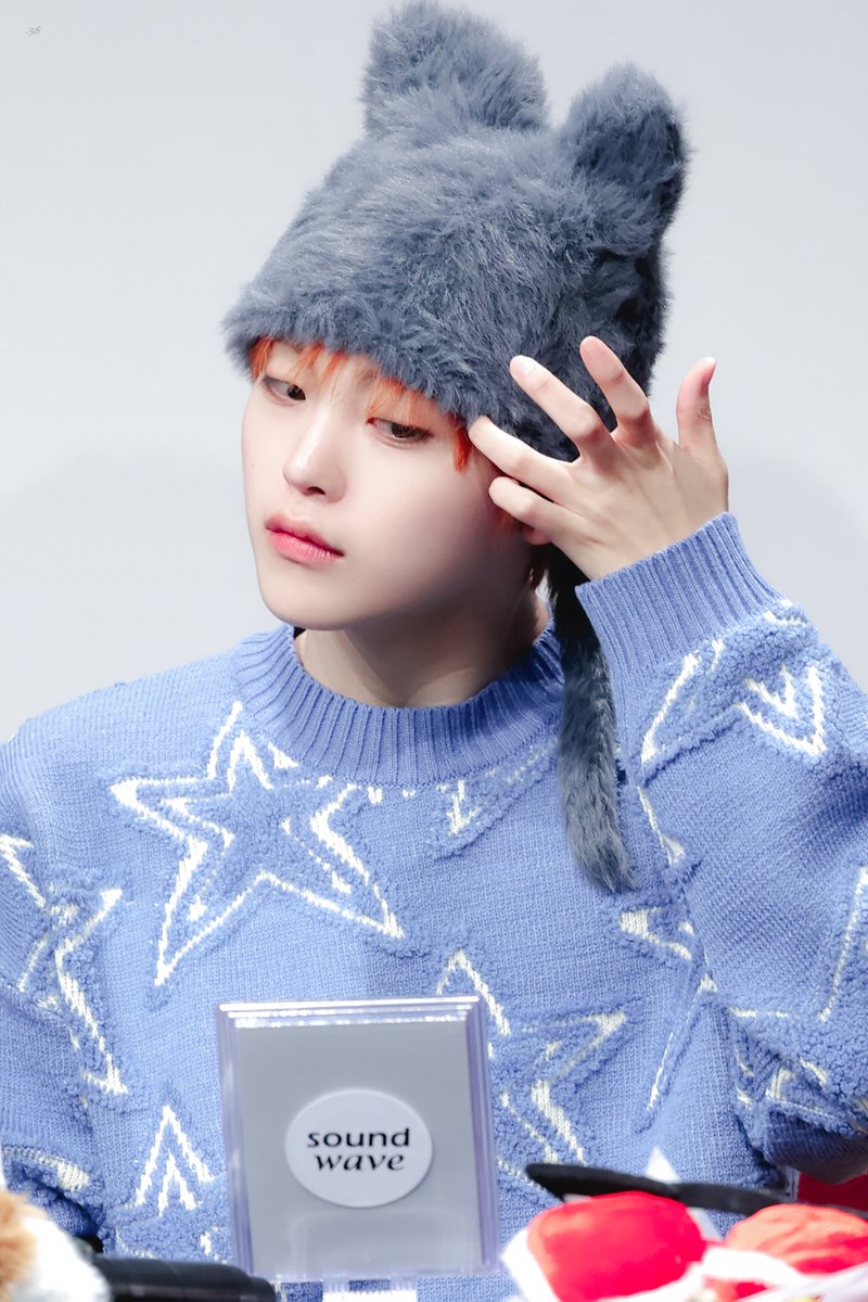 38_20021130's tweet photo. 241214 사운드웨이브 팬싸
#형준 #크래비티 https://t.co/M3MwElZUc1