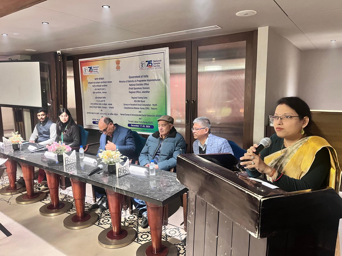 PIB_Jalandhar's tweet photo. ਅੰਕੜਾ ਅਤੇ ਪ੍ਰੋਗਰਾਮ ਲਾਗੂਕਰਨ ਮੰਤਰਾਲੇ ਦੇ ਰਾਸ਼ਟਰੀ ਅੰਕੜਾ ਦਫ਼ਤਰ (ਐੱਨਐ��ਸਓ) ਦੇ ਖੇਤਰੀ ਦਫ਼ਤਰ ਜਲੰਧਰ ਵੱਲੋਂ ਖੇਤਰੀ ਟ੍ਰੇਨਿੰਗ ਕੈਂਪ ਦਾ ਆਯੋਜਨ ਕੀਤਾ ਗਿਆ।  
ਨੈਸ਼ਨਲ ਸੈਂਪਲ ਸਰਵੇ ਦੇ 80ਵੇਂ ਰਾਊਂਡ ਸਬੰਧੀ ਦਿੱਤੀ ਜਾ ਰਹੀ ਹੈ ਟ੍ਰੇਨਿੰਗ। https://t.co/iephA1Drkt