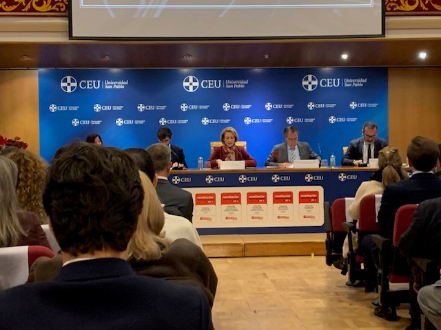 Canfila's tweet photo. La Faculta de Humanidades y CC. de la Comunicación ha obtenido el Sello de la Acreditación Institucional por parte de la Agencia de Calidad Madri+d.
Nuestro gran reconocimiento a su directora, la profesora Mar Herrador
#BlogMasterSecundaria https://t.co/T3mWnMVkyT @USPCEU https://t.co/Q1GxRzGcm3