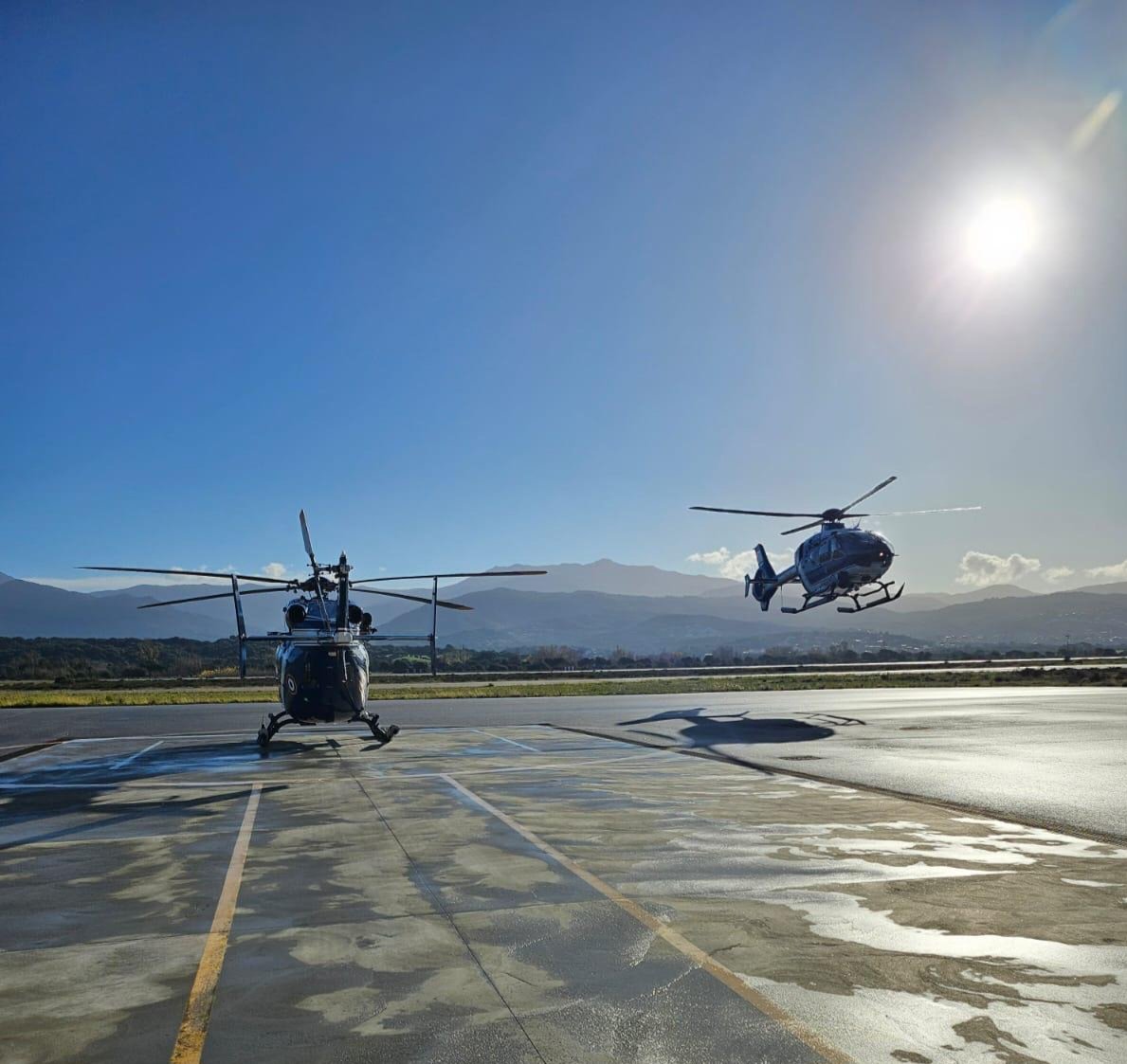 Venue du pape François en Corse: renseignement, protection, gestion des flux, transport d'autorités pour la reconnaissance de l'ensemble du parcours aéroport-&gt;Casone où le pape a célébré la messe. Telles étaient les missions des #FAGN avec 1 #EC145, 1 #EC135 et des drones.