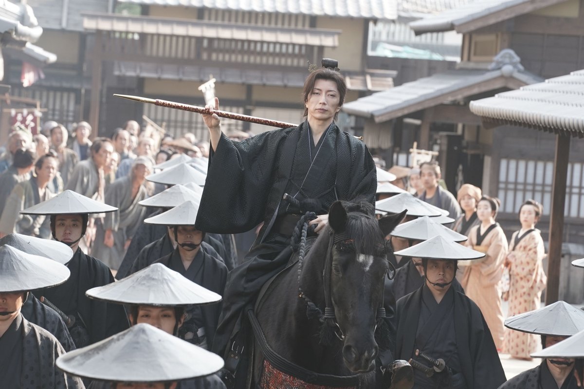 oricon's tweet photo. GACKT『新・暴れん坊将軍』で徳川宗春役❗️
将軍の座を狙う“かぶき者”演じる

松平健『暴れん坊将軍』17年ぶり復活🐎
来年1/4(土)放送

「健さんと共演できるのは“誉れ”」
三池崇史監督との再タッグにも期待✨️
https://t.co/cVWdUQVg3V

#GACKT #暴れん坊将軍
@GACKT @abarenbo2025 https://t.co/a8aIrapoDE