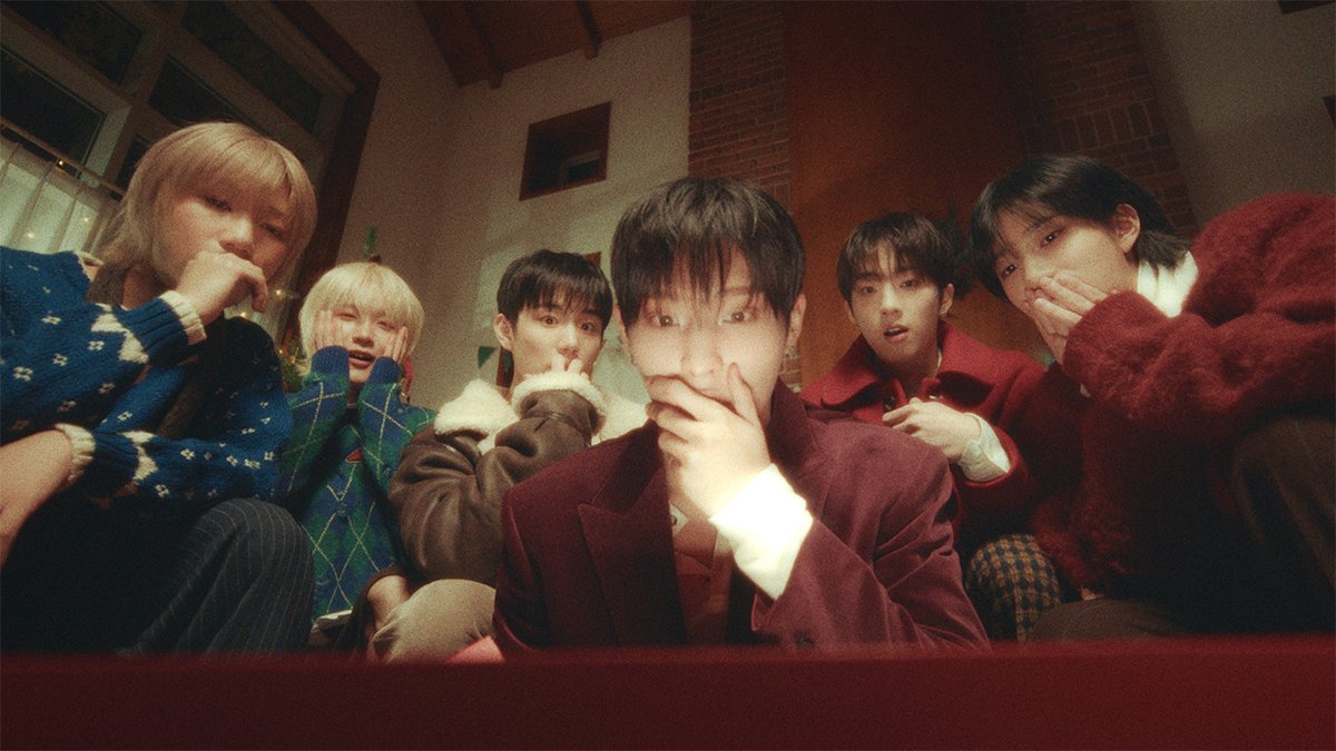 P1Harmony (피원하모니) - ‘Jingle Bell Rock’ Bobby Helms Cover. | Christmas SPECIAL CLIP

➕youtu.be/vQuBD1FlIzE

#P1Harmony #피원하모니 #P1H #BobbyHelms #JingleBellRock