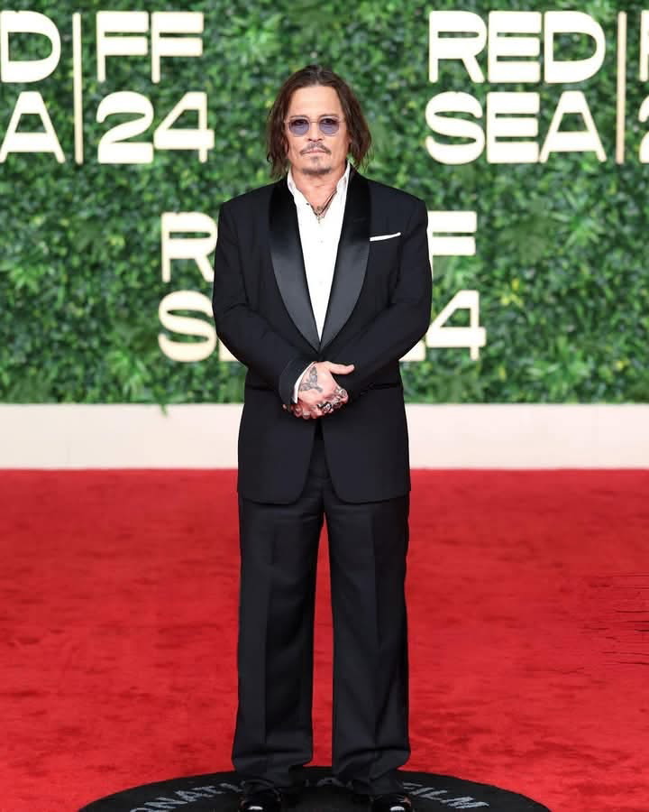 Johnny Depp 

Describe him in one word