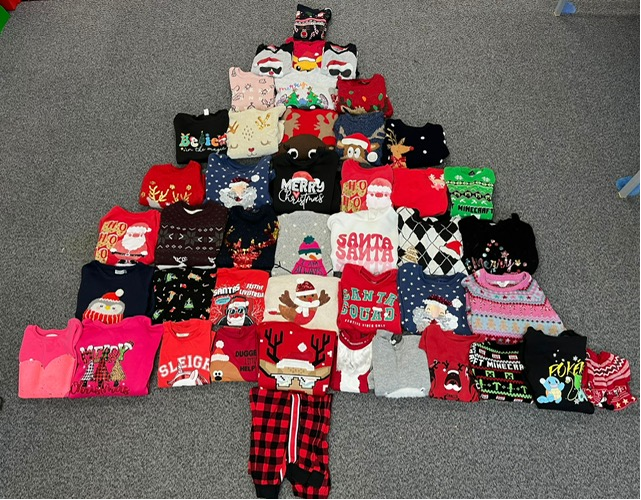 Love Your Street (@loveyoursthull) on Twitter photo A big thanks to <a href="/KirkEllaPrimary/">Kirk Ella St Andrews</a> for the amazing Christmas Jumper donations! 🎄
Sharing is the true spirit of Christmas 💚 A big thanks to <a href="/KirkEllaPrimary/">Kirk Ella St Andrews</a> for the amazing Christmas Jumper donations! 🎄
Sharing is the true spirit of Christmas 💚