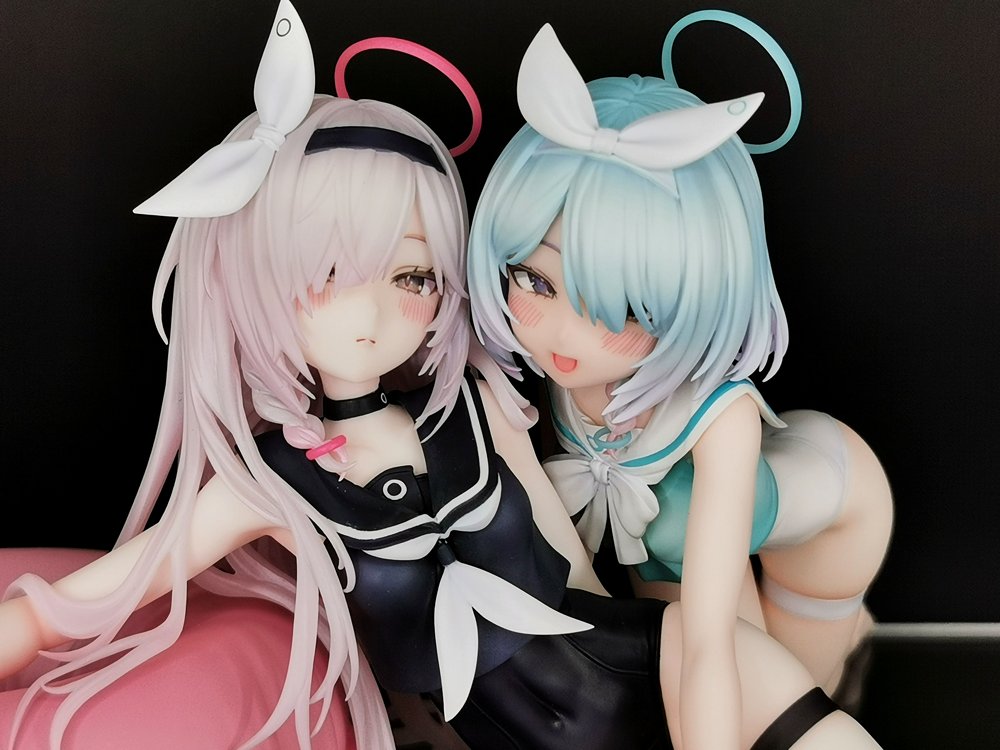 アロナ(ブルアカ) ,プラナ(ブルアカ) 「大変光栄なことにハリセンさんの作品を落札、お迎えさせていただきました…!!!感無」|伍長 🧗‍♂️ホロクル-G15のイラスト