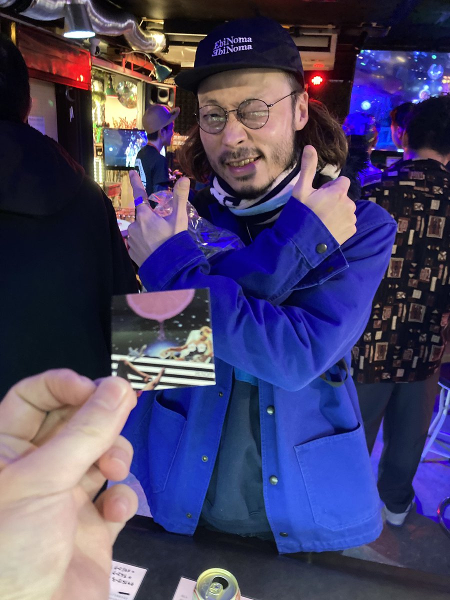 okawari_bonds's tweet photo. 五ゑ門からステッカー貰ったからお店に貼ろうね！ https://t.co/wRRtPWVWVe