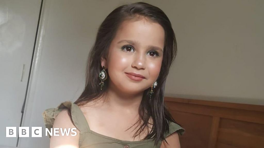 WPB_London's tweet photo. Every child deserves safety and protection. The tragic failures that led to Sara Sharif’s death highlight the urgent need for stronger child safeguarding measures. The Workers Party in London is calling for comprehensive reform to ensure no child is left unprotected. #SaraSharif https://t.co/qbYq2PNfNY