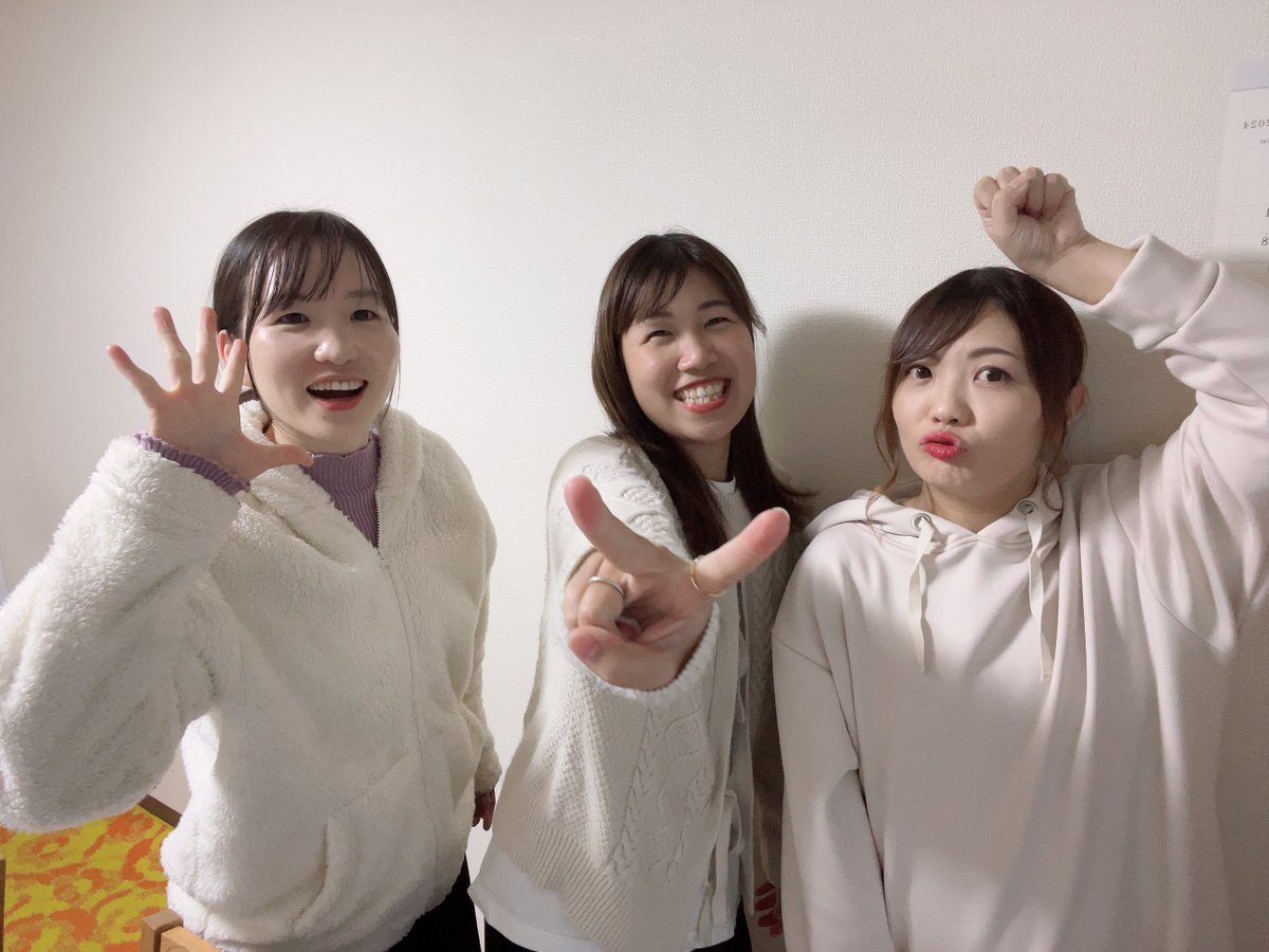 morisa_kag's tweet photo. 今日も午後8時からFMぎんがで生放送の「まりもりラジオ」！

テーマ
「フリーメッセージ」

💌m@fm786.jp
📻https://t.co/vuOVUJ9xR6

3人への質問や番組への愛のメッセージも
お待ちしています！！！

まりたんは急きょお休みになりました😢
ラスト2回！
笑顔で！！！

#まりもり786 https://t.co/6R2DOKud59