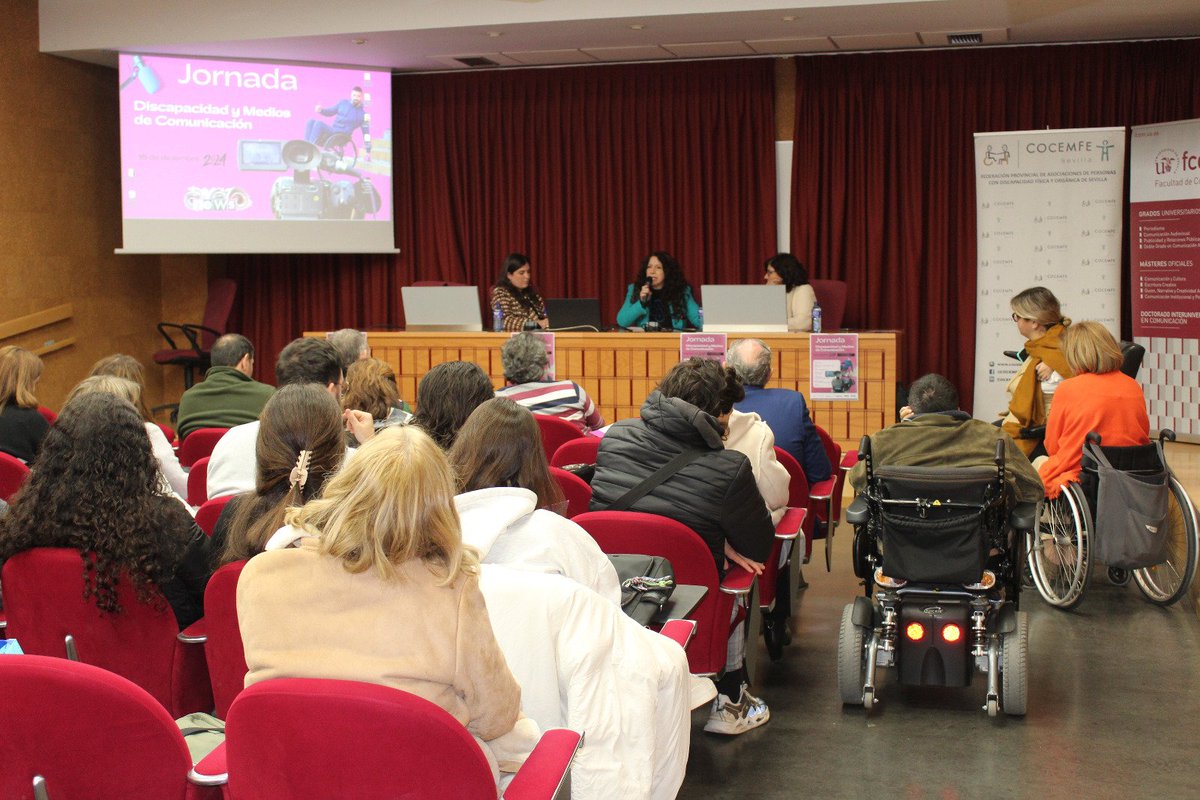 Compartiendo datos del último informe del <a href="/CAudiovisualAnd/">Consejo Audiovisual de Andalucía</a> y reflexionando con profesionales de los medios en las Jornadas de <a href="/COCEMFESEVILLA/">COCEMFE Sevilla</a>
En <a href="/FCom_US/">Facultad de Comunicación, Universidad de Sevilla</a>
Hay que seguir concienciando y formando para la normalizacion de la presencia en todos los espacios de la #Discapacidad