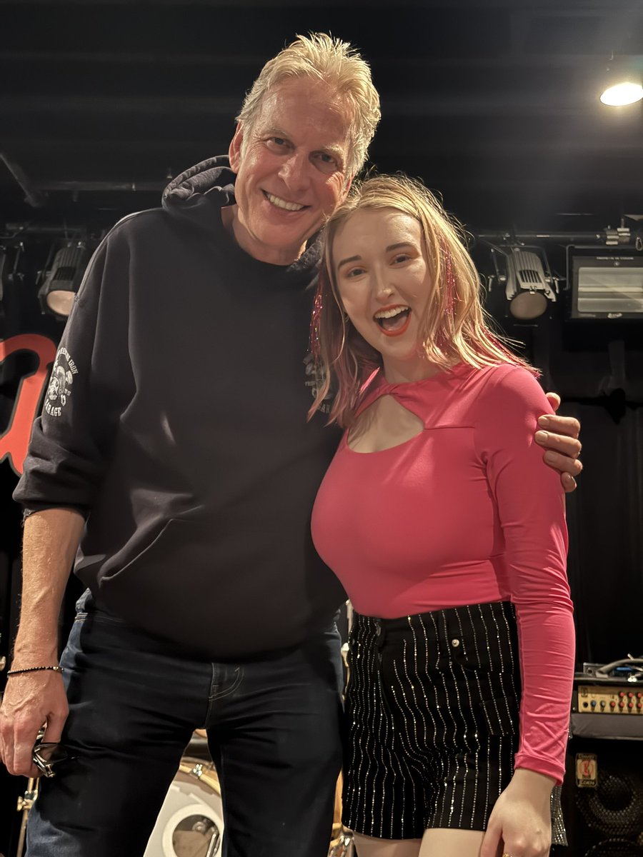 Ainsley Costello tweet media