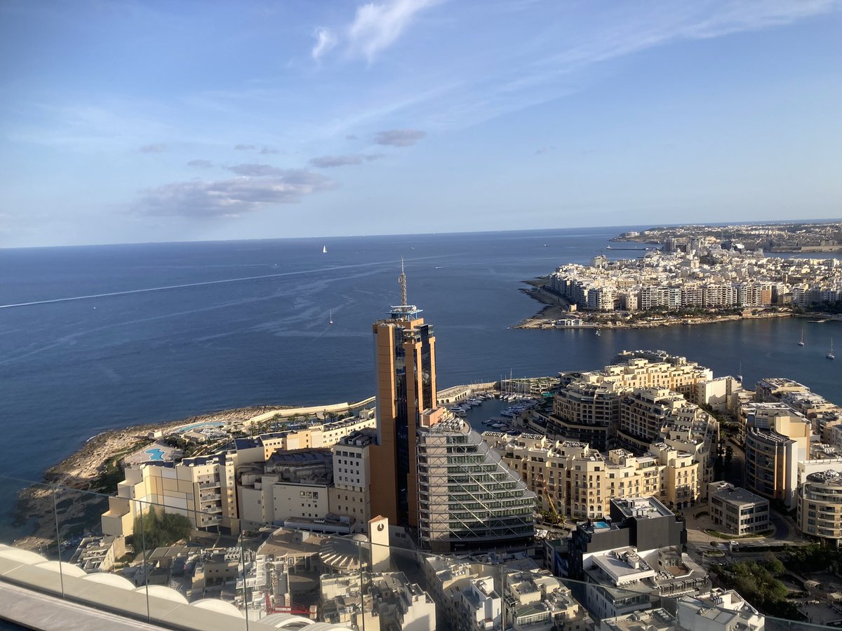 JMGA_MT's tweet image. Il-waranofsinhar it-tajjeb🇲🇹
Good afternoon🇲🇹
こんにちは🇲🇹

Il-lejla t-tajba🇯🇵
Good evening🇯🇵
こんばんは🇯🇵

日の出　　7:07
日の入　　16:50
最高気温　17度
最低気温　13度
気温　16度（11:00 CET）
湿度　62%（11:00 CET）
#MercuryTower @StJulians