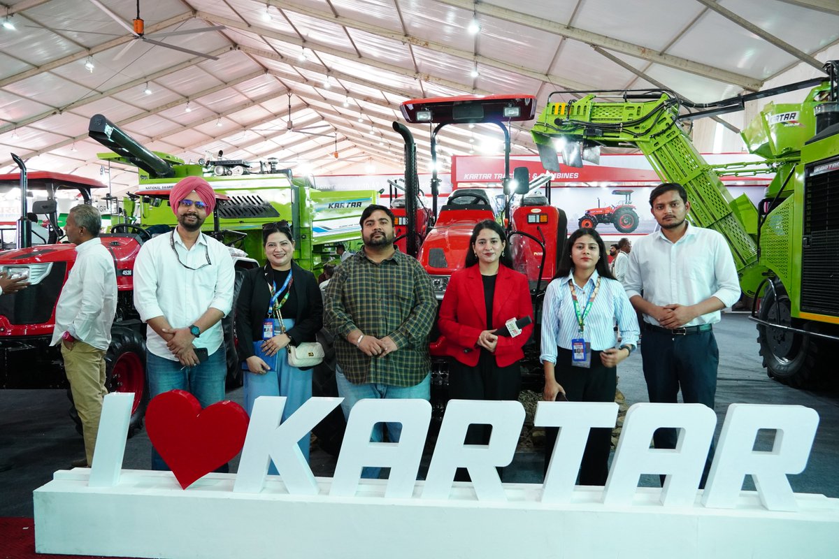 Fasal_Kranti's tweet photo. Glimpse of @KISANFair 2024
📍Pune, Maharashtra
#kisan #pune #maharashtra #patanjali #coopertractors #shaktiman #kartar #autonxt #hifield #elloraseeds #fasalkranti https://t.co/2viRYFvEQs