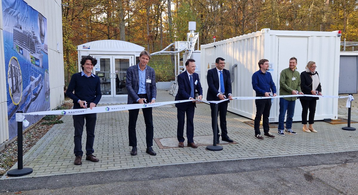 cinea_eu's tweet image. #ProjectInFocus #EU #H2020transport
⚓Congrats to @NautilusEU on the launch of the Genset demonstrator recently at @DLR_en
🚢This innovative system combines SOFC fuel cells &amp;amp; battery tech, saving of GHG emissions by 30% &amp;amp; non-CO₂ emissions by over 95%
➡️cinea.ec.europa.eu/featured-proje…