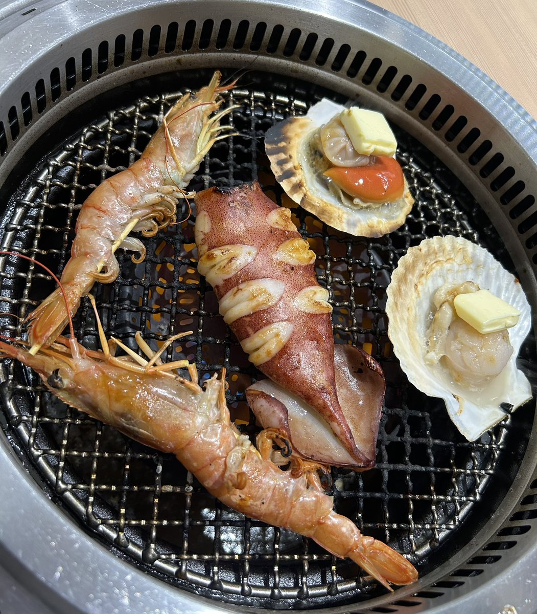 今日は真っ昼間から海鮮食べてました。もちろんアルコール無しで! 