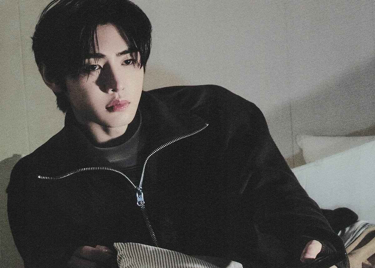 ❄️얼음별 tweet media