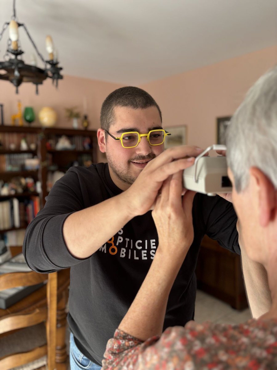 Côte-d’Or : avec son magasin dans son coffre, Guillaume Huertas est opticien à domicile

c.bienpublic.com/economie/2024/…
