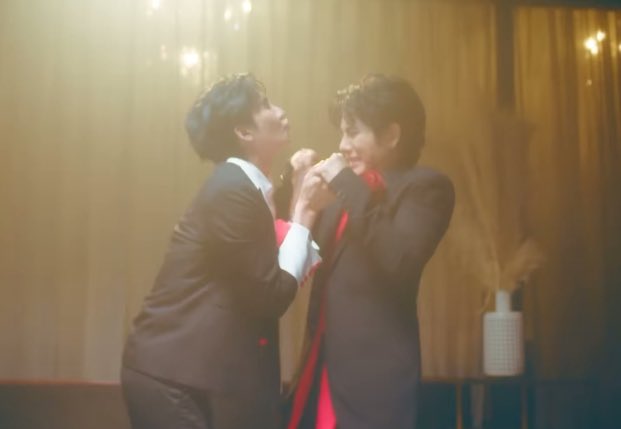 maxiwmtf_'s tweet photo. เนื้อเพลงร้องอยากแต่งงานๆๆๆ but มิกซิว
555555555555555555555555555555555555555555555555555555

#เอิร์ทมิกซ์ 
#OssansLoveTH #StucklingMV https://t.co/CnPR1Os5lb