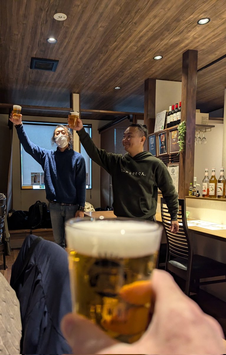 cl3zv's tweet photo. ビアダイニングenにて
胎内高原ビール園の【集い】
忘年会に行って来ました〜🍻

クラフトビールの楽しみ方を
土屋雅樹さんに教えていただき
世界観が広がりました✨

皆さんとの会話も弾み、
宴会時間もあっという間😊

来年も胎内高原ビール園の活躍が
楽しみです✨
@tainaikogenbeer https://t.co/YmAfCYmF7W