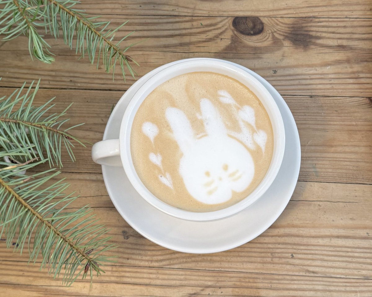 badainforest's tweet photo. 토끼 라떼.. ☕️ https://t.co/GA0PVngqv3