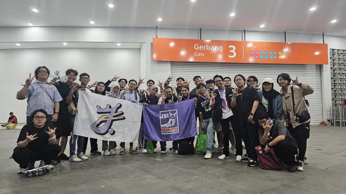 arrassjc_'s tweet photo. dan makasih juga buat teman-teman dan sahabat gueh tercinta yg selalu mau seneng' dan ketawa' bareng, lofyu gess c u next event lagi yhhπ₯°ππ«°π» #TIMSES #CISAUK https://t.co/X5IjW7nxYX