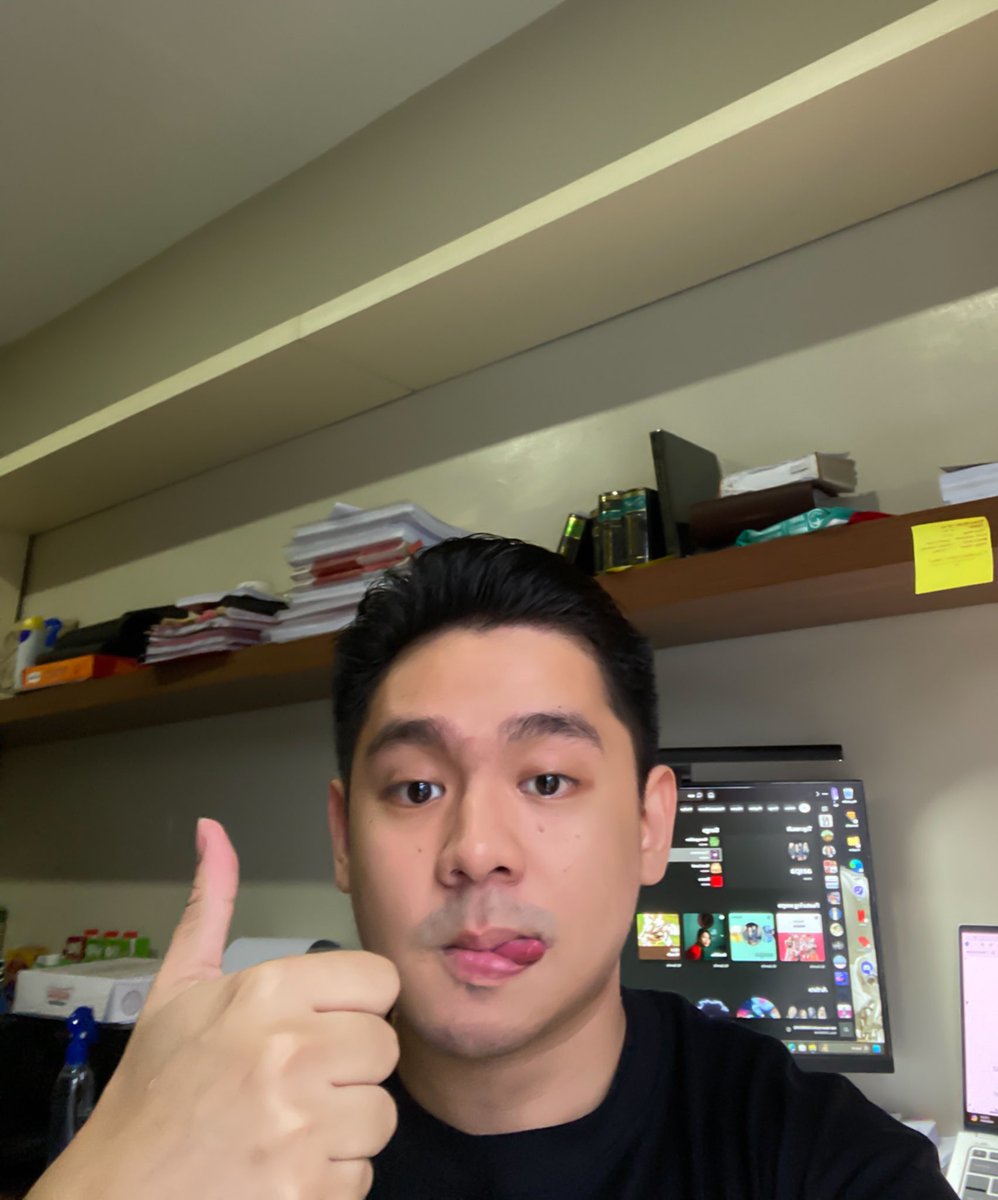 AsiaLong's tweet photo. Office https://t.co/UGgKPILtZf