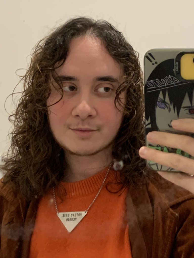 traumnoveIIe's tweet photo. Glow down maybe but idc idc https://t.co/D84LYsW2cQ