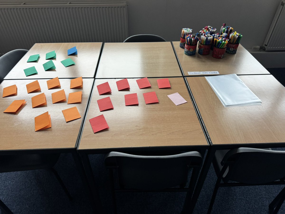 Sleigh the holidays! Roll up to Santa’s Grotto (English Room 3) and  bag yourselves some Christmas treats from Miss Young and her Christmas Elves.