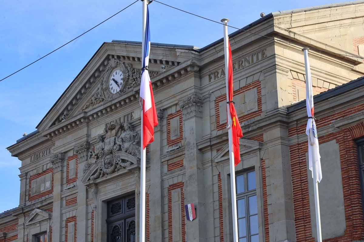 Ville de Lavaur tweet media
