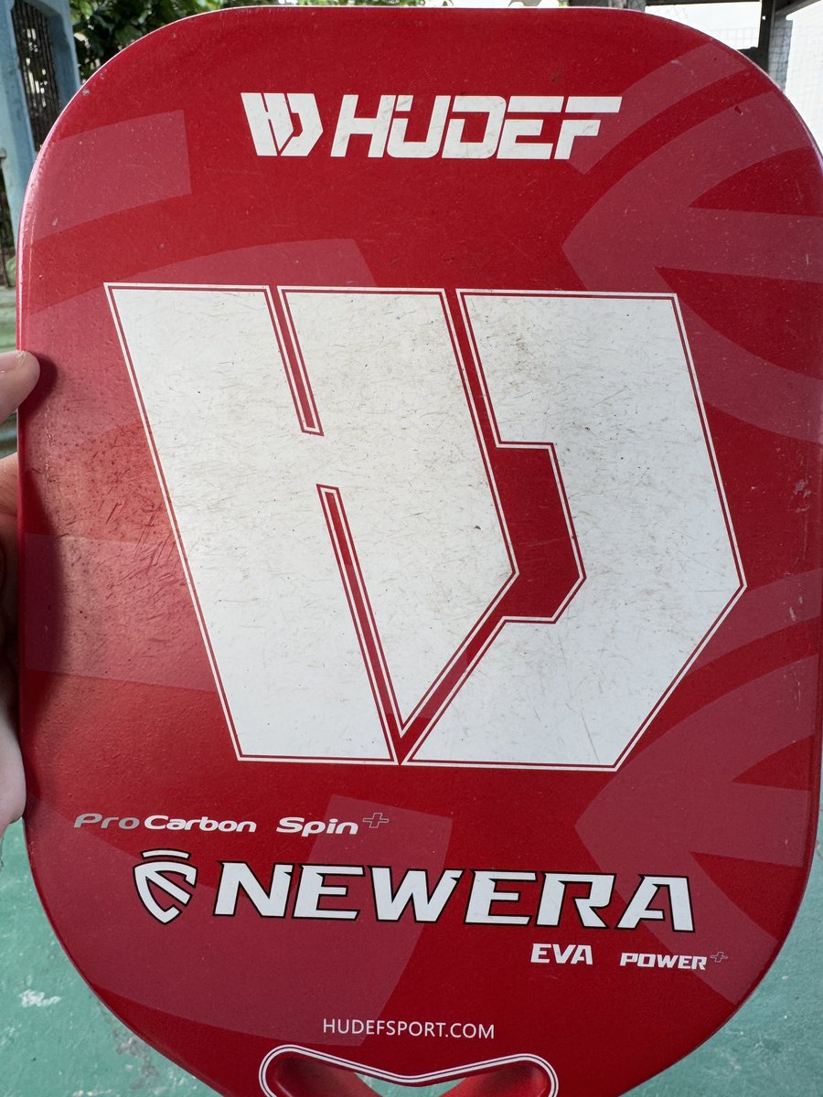 Livyna10's tweet image. Dijual paddle Pickleball (second ), bisa nego chat aja
#jualbarang #barangsecond #pickleball #paddle 

merk: HUDEF 
type: NEWERA
Price: Rp.2.000.000