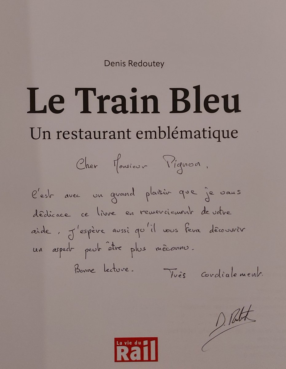 [D'hier à aujourd'hui]
Parution d'une véritable "Somme", consacrée au restaurant #LeTrainBleu. Signé #DenisRedoutey cet ouvrage auquel, j'ai eu l'honneur de participer (modestement), est incontournable sur l'un des plus beaux restaurants au monde. <a href="/LaViedurail1/">La Vie du Rail</a>  <a href="/ConnectGares/">SNCF Gares & Connexions</a>