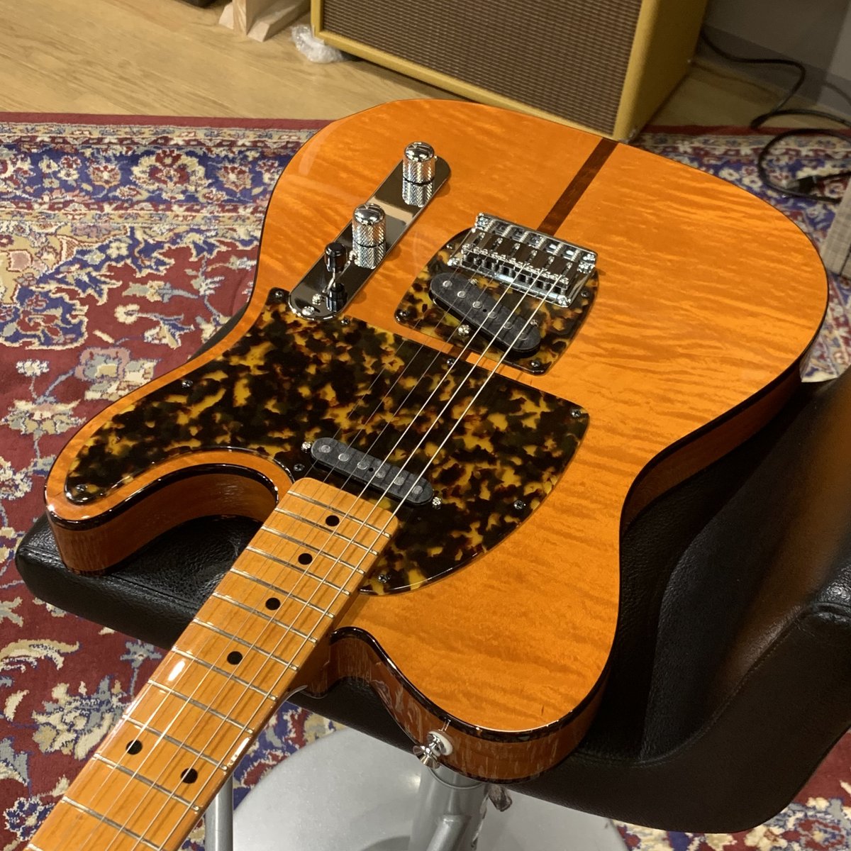 Miyaji_Guitars's tweet image. マッドキャット。。。。
ワイルド杢の個体が入荷してまいりました。
お急ぎください。
🛒shop.miyaji.co.jp/SHOP/ka-g-0517…

#プリンス ＃MADCAT