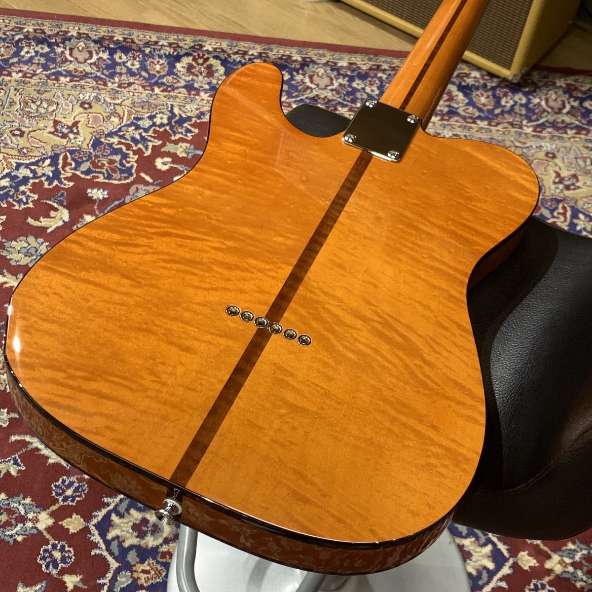 Miyaji_Guitars's tweet image. マッドキャット。。。。
ワイルド杢の個体が入荷してまいりました。
お急ぎください。
🛒shop.miyaji.co.jp/SHOP/ka-g-0517…

#プリンス ＃MADCAT