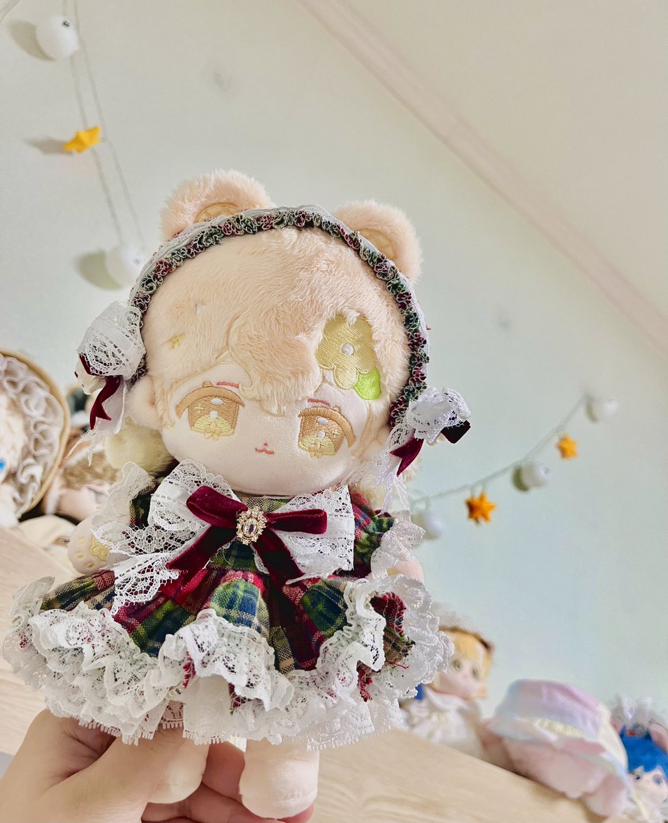 오랜만에 솜찍는데 누군가 꽈당하심,,
우리집 트리는 바닐라와 티파사마스🎄