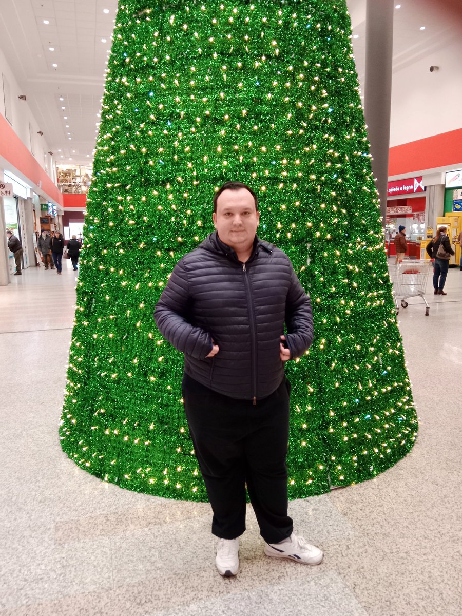 Christmas in Mirabello Cantù 
#Christmas2024 #mirabello #cantu