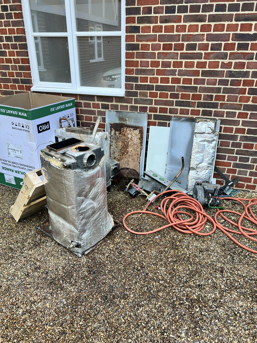 PlumbingBarman's tweet photo. And another gonna be a busy week happy Christmas #ThankWorcesterForThat https://t.co/ChpDY5huD9