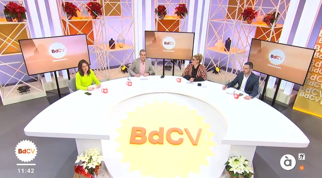 bonavespradacv's tweet photo. S’incorporen Juan Nieto i Cristina Sorio a la taula d’actualitat.
@apunt_media @JuanNietoIvars @cris_sorio https://t.co/bA3QSDXr30