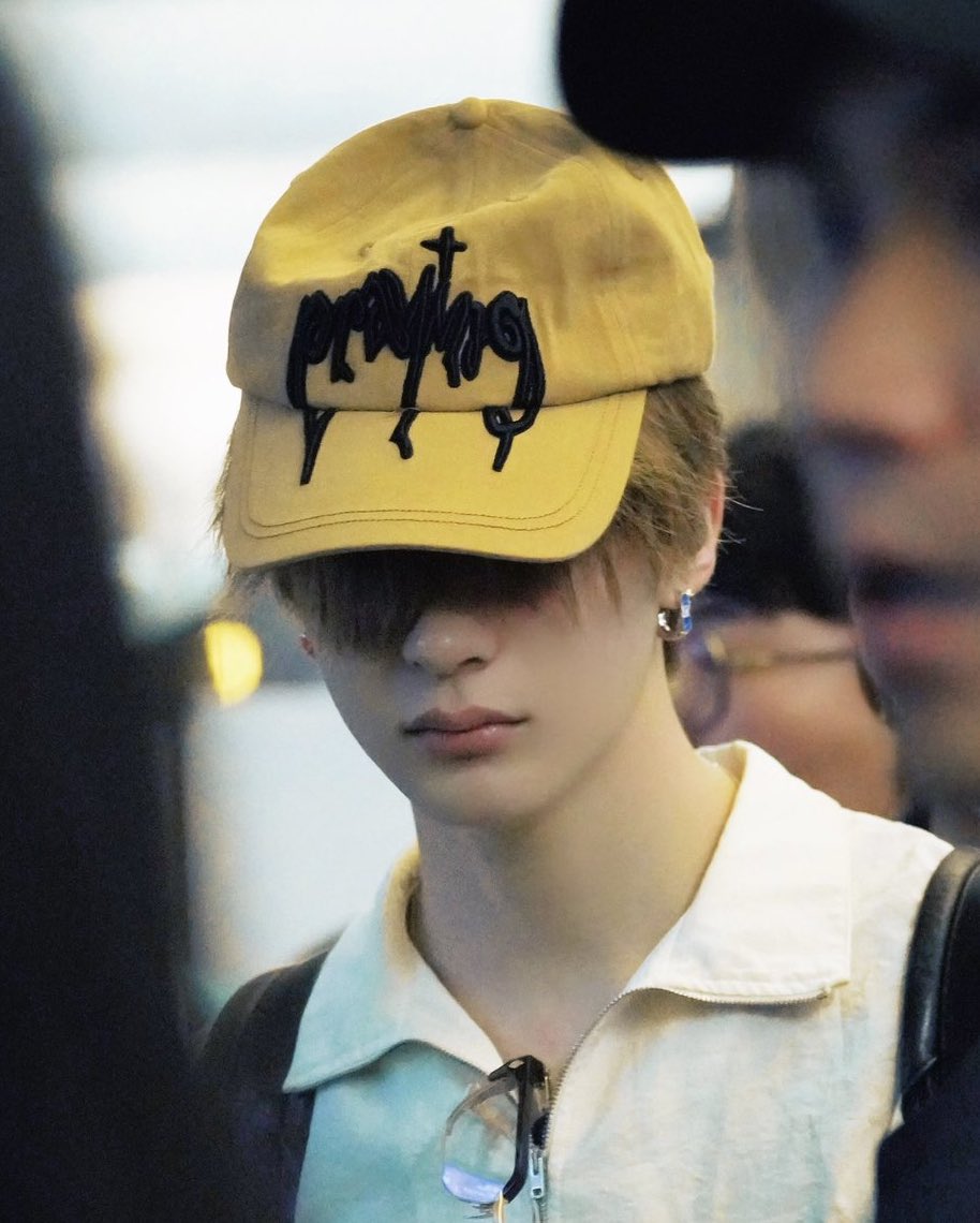 모자쓴 앤톤이 너무 취향임