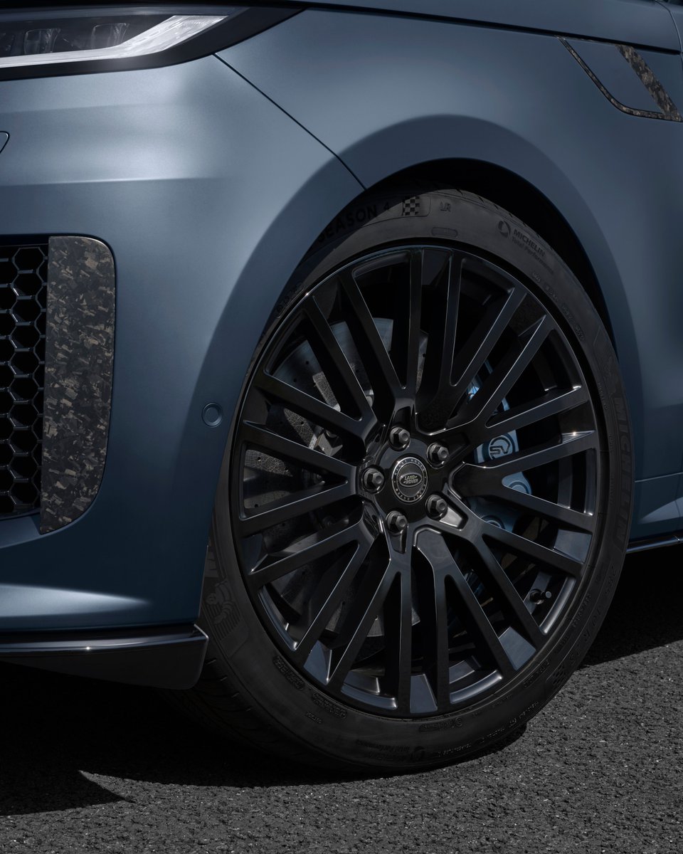 RangeRover's tweet photo. Authority in the details.  

Exquisite design language showcasing refined craftsmanship and precision in every line and surface.

Range Rover Sport SV EDITION TWO.  

#RangeRover #RangeRoverSport 

—  

Refer to the comments for finer details. https://t.co/pQAUFM7JHA