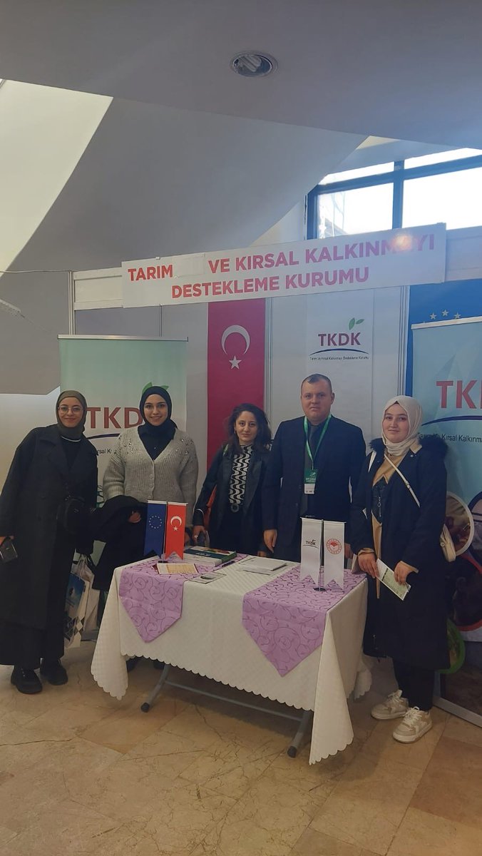 tkdkankara06's tweet photo. TKDK Ankara İl Koordinatörlüğü Bolu İrtibat Ofisi olarak; Cumhurbaşkanlığı İnsan Kaynakları Ofisi'nin koordinatörlüğünde ve BAİBÜ ev sahipliğinde düzenlenen Batı Karadeniz Kariyer Fuarı'nda 16-17 Aralık 2024 tarihlerinde yerimizi aldık.
#tkdk #tkdkankara #tkdkbolu #fuar https://t.co/1U7QS00yHf