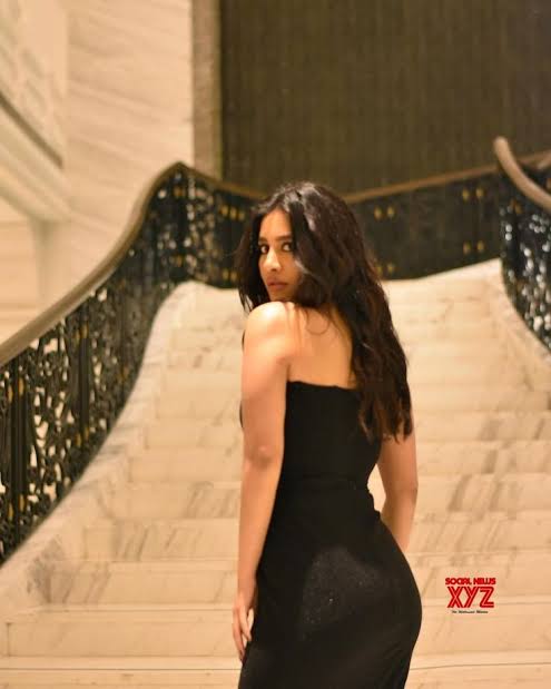 HandeErcelCrush's tweet photo. #NabhaNatesh 💦💦

#Hot #NabhaNateshHot https://t.co/zxWXxdS9h2